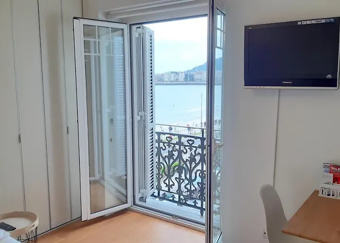 Seafront Luxury - By Www,sansebastianapartments,es דירה *